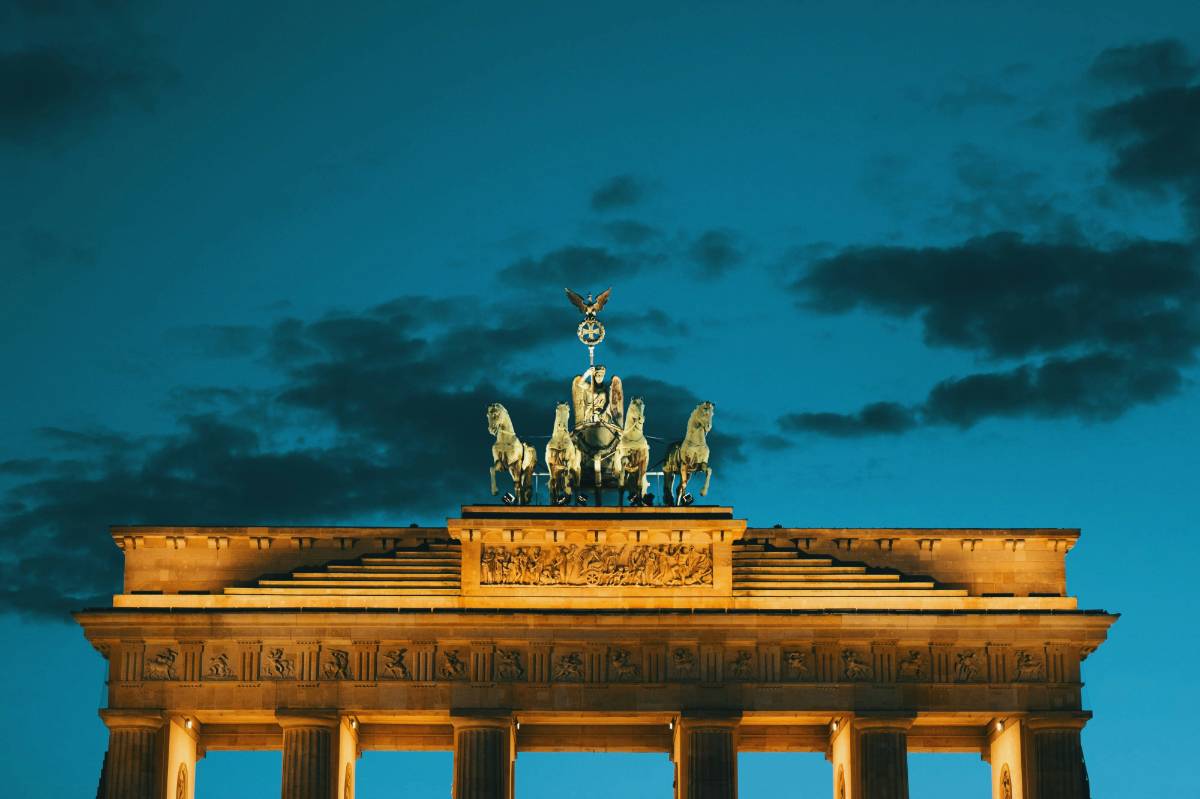 A zoomed in picture of Brandenburgertor in Berlin